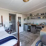 Tiny House By The Sea - Blouberg Beachfront Property