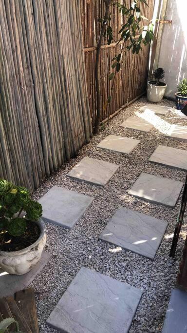 Apartment Tiny House By The Sea - Blouberg Beachfront Property Cape Town
