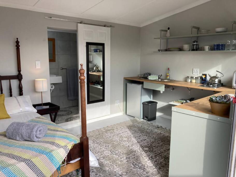Tiny House By The Sea - Blouberg Beachfront Property Apartment