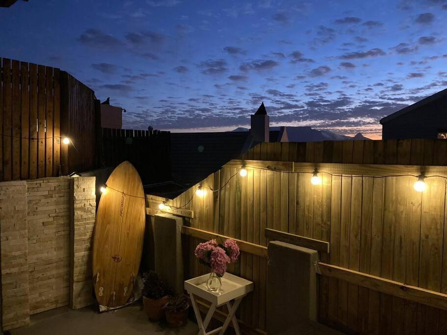 Apartment Tiny House By The Sea - Blouberg Beachfront Property *